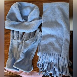 Blue gloves, hat & scarf